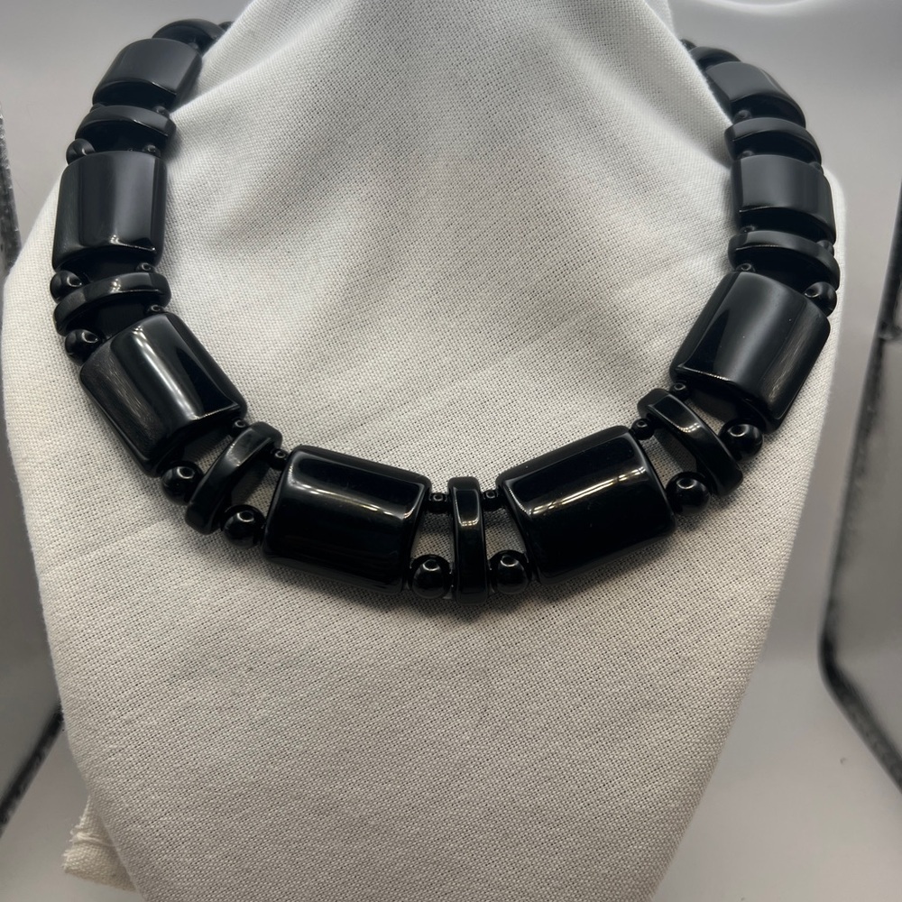 Monet Runway Couture Jet Black Lucite Choker necklace Vintage - Picture 2 of 10